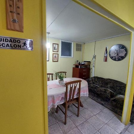 Hospedaje Familiar Punta Arenas Exterior photo